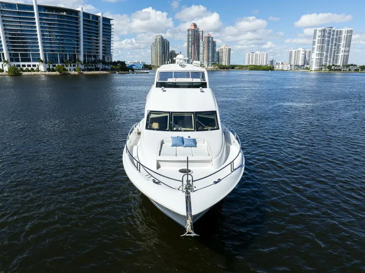  Yacht Photos Pics 2004 Lazzara Yachts 80 - Image 6