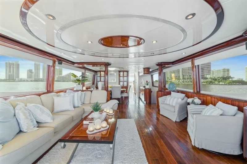  Yacht Photos Pics 2004 Lazzara Yachts 80 - Image 14