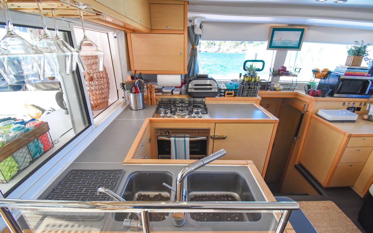 2015 Lagoon 45 