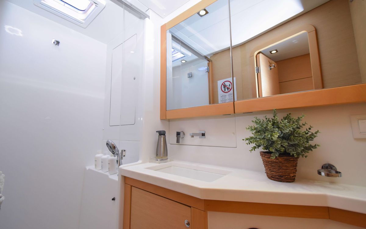 2015 Lagoon 45 