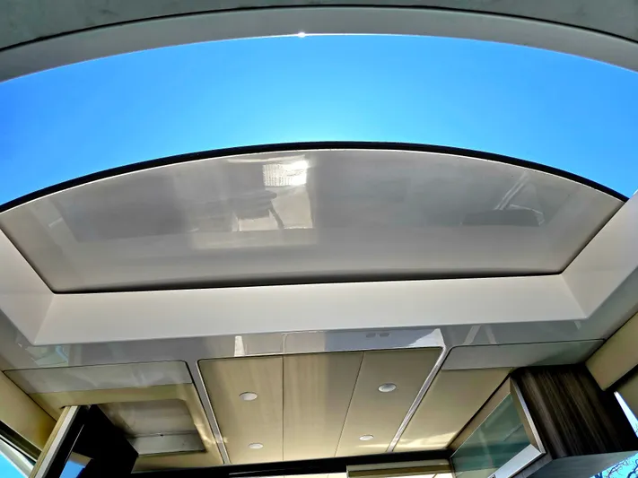  Yacht Photos Pics 2021 REGAL 38 XO - Image 25