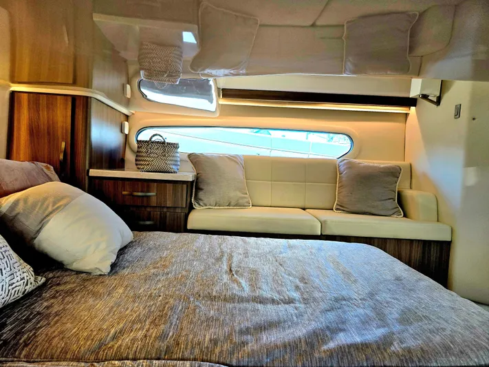  Yacht Photos Pics 2021 REGAL 38 XO - Image 21