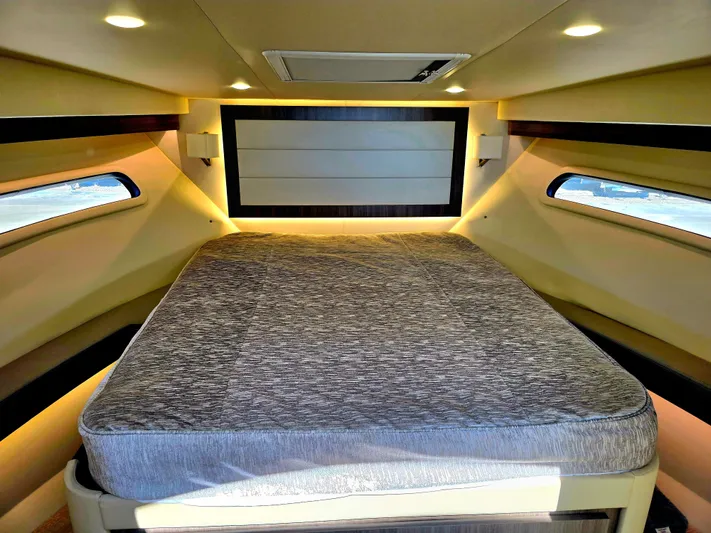  Yacht Photos Pics 2021 REGAL 38 XO - Image 14