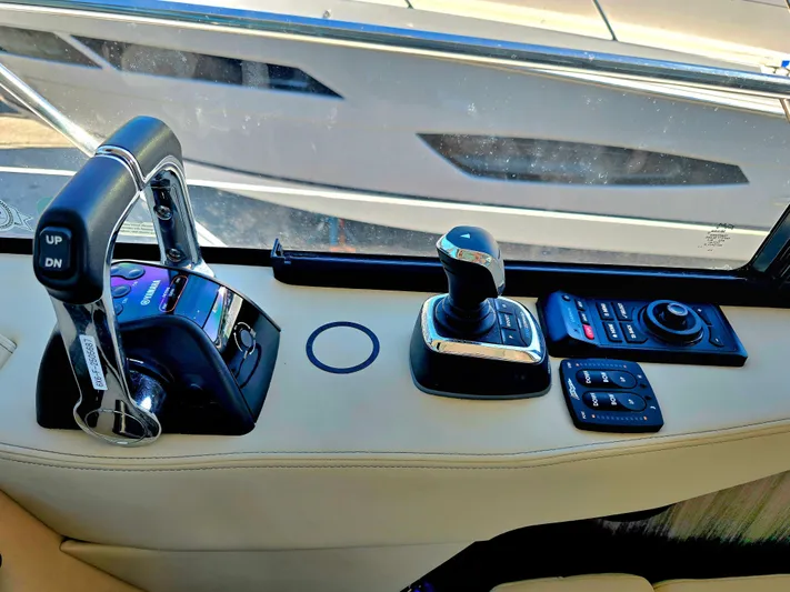  Yacht Photos Pics 2021 REGAL 38 XO - Image 27