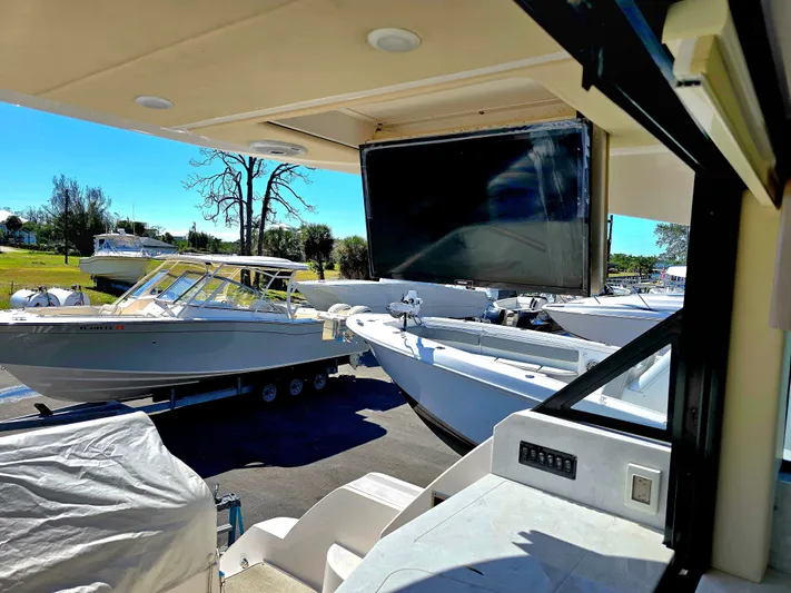  Yacht Photos Pics 2021 REGAL 38 XO - Image 24