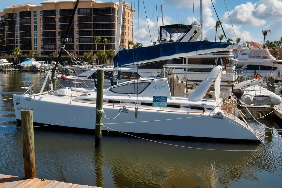 2008 Admiral 38