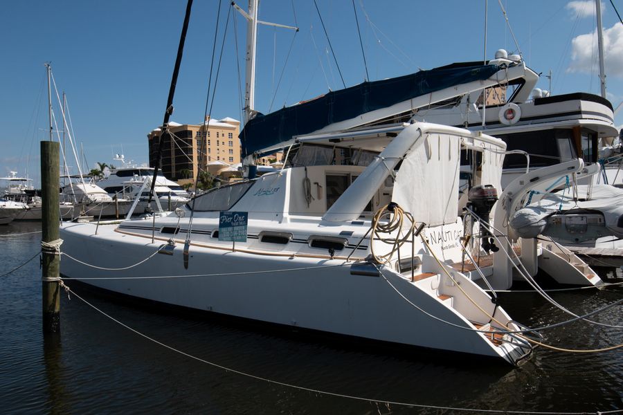 2008 Admiral 38