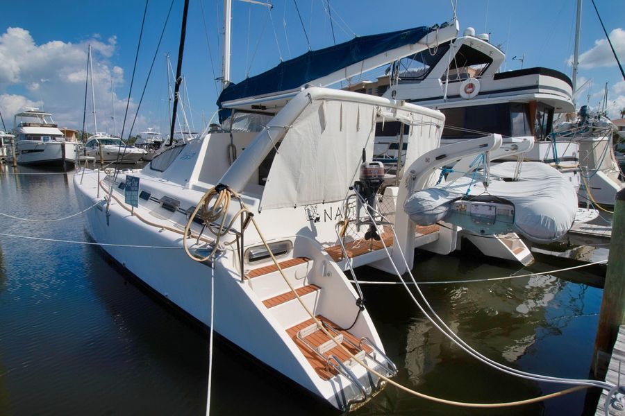 2008 Admiral 38