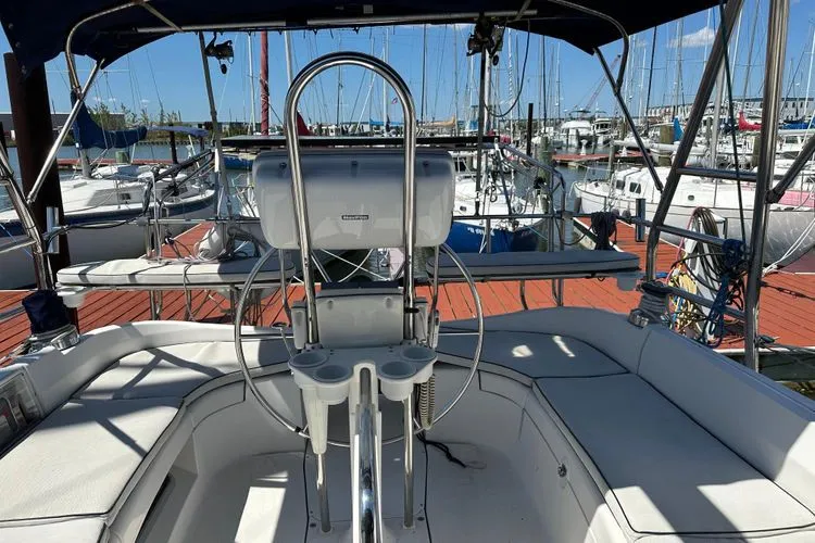 Mischievous Mermaid Yacht Photos Pics 2004 Hunter Aft Cockpit - Image 7