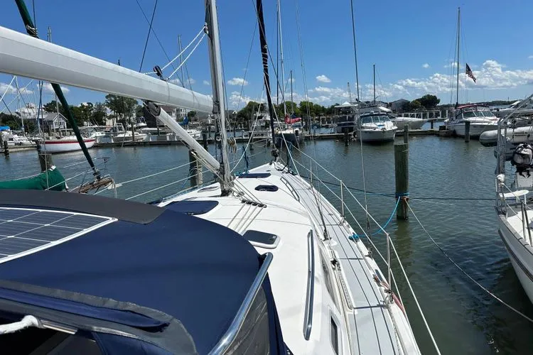 Mischievous Mermaid Yacht Photos Pics 2004 Hunter Aft Cockpit - Image 5