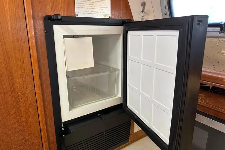 Mischievous Mermaid Yacht Photos Pics 2004 Hunter Aft Cockpit - Image 15