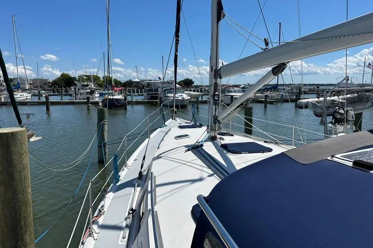 Mischievous Mermaid Yacht Photos Pics 2004 Hunter Aft Cockpit - Image 6