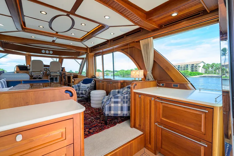 Sandcrab Yacht Photos Pics Sabre 66 SANDCRAB - Salon