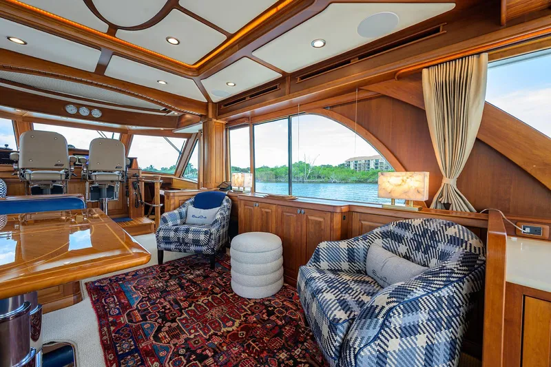 Sandcrab Yacht Photos Pics Sabre 66 SANDCRAB - Salon