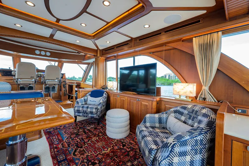 Sandcrab Yacht Photos Pics Sabre 66 SANDCRAB - Salon