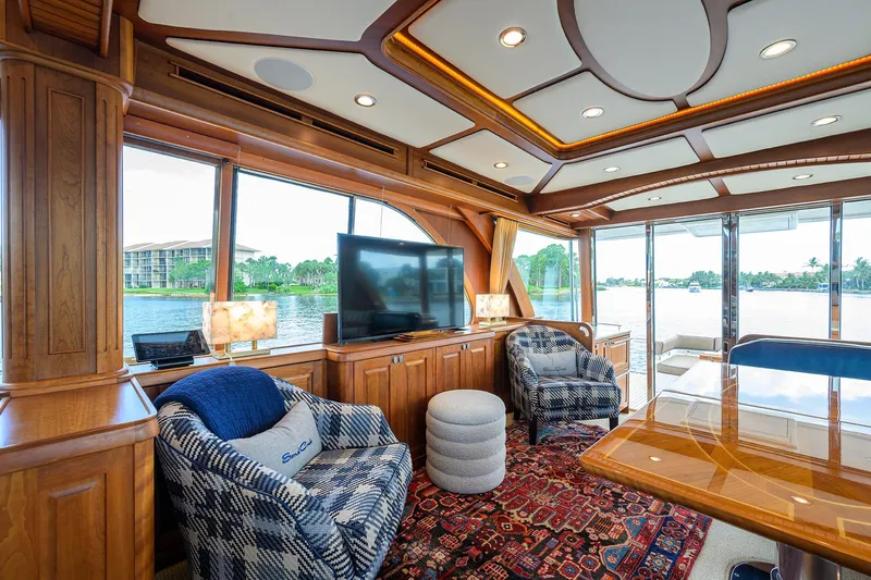 Sandcrab Yacht Photos Pics Sabre 66 SANDCRAB - Salon