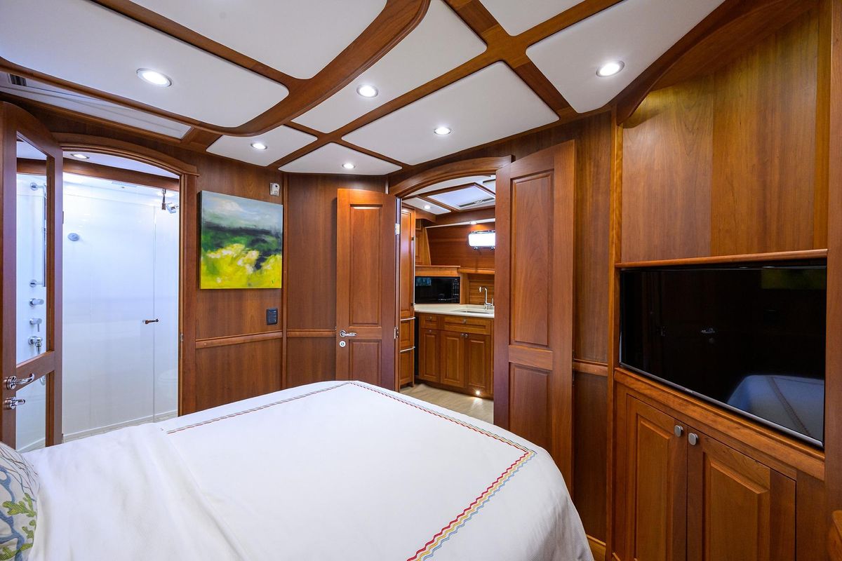 2018 Sabre 66 