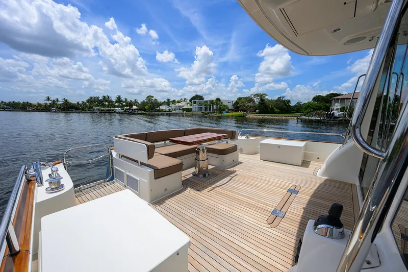 Sandcrab Yacht Photos Pics Sabre 66 SANDCRAB - Cockpit & Aft Seating