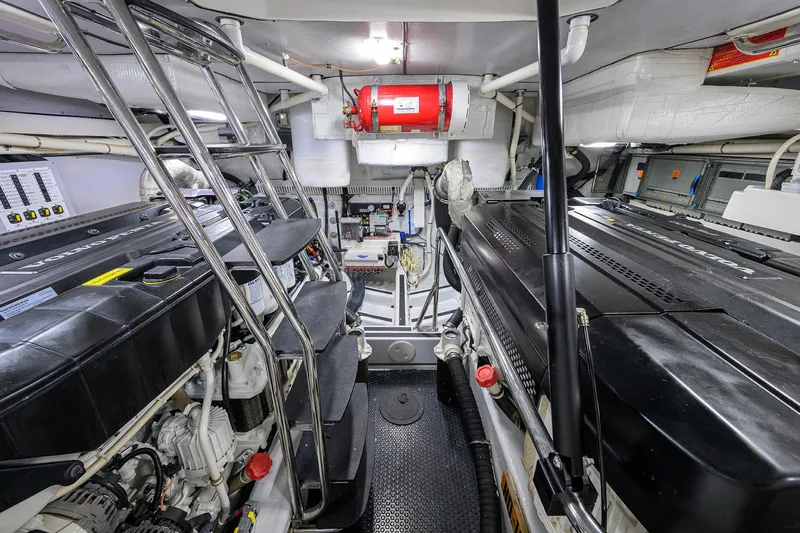 Sandcrab Yacht Photos Pics Sabre 66 SANDCRAB - Engine Room