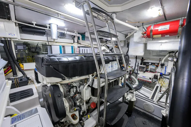 Sandcrab Yacht Photos Pics Sabre 66 SANDCRAB - Engine Room