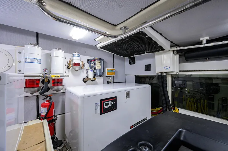 Sandcrab Yacht Photos Pics Sabre 66 SANDCRAB - Engine Room