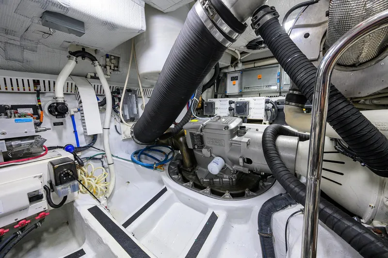 Sandcrab Yacht Photos Pics Sabre 66 SANDCRAB - Engine Room