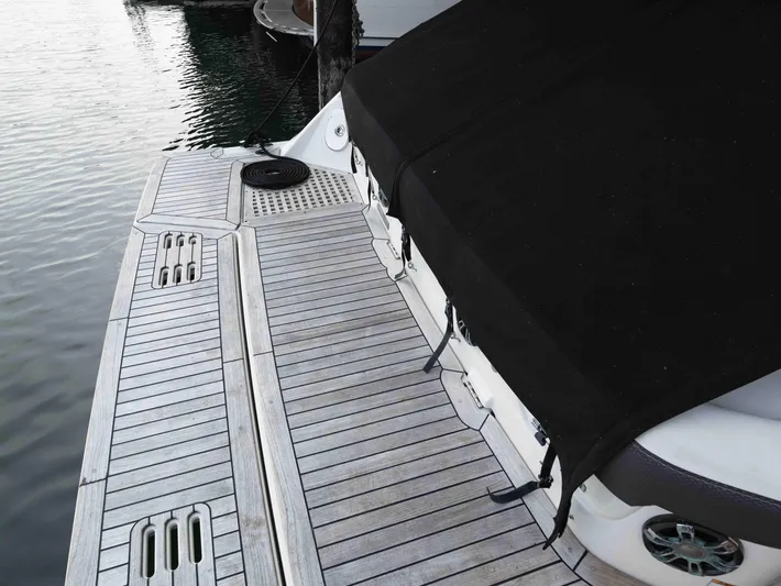  Yacht Photos Pics 2019 Sea Ray SLX 400 boat with covered deck and wooden flooring.