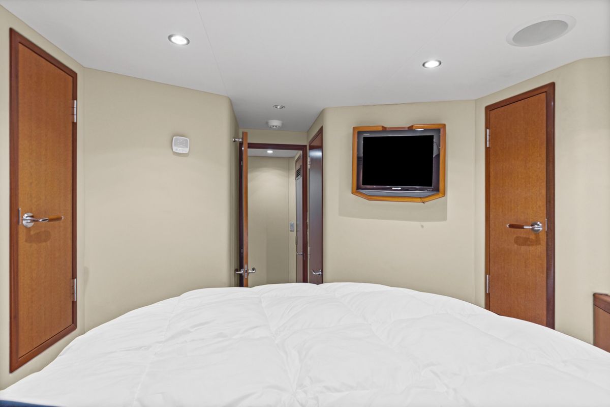 2008 Hatteras 60 