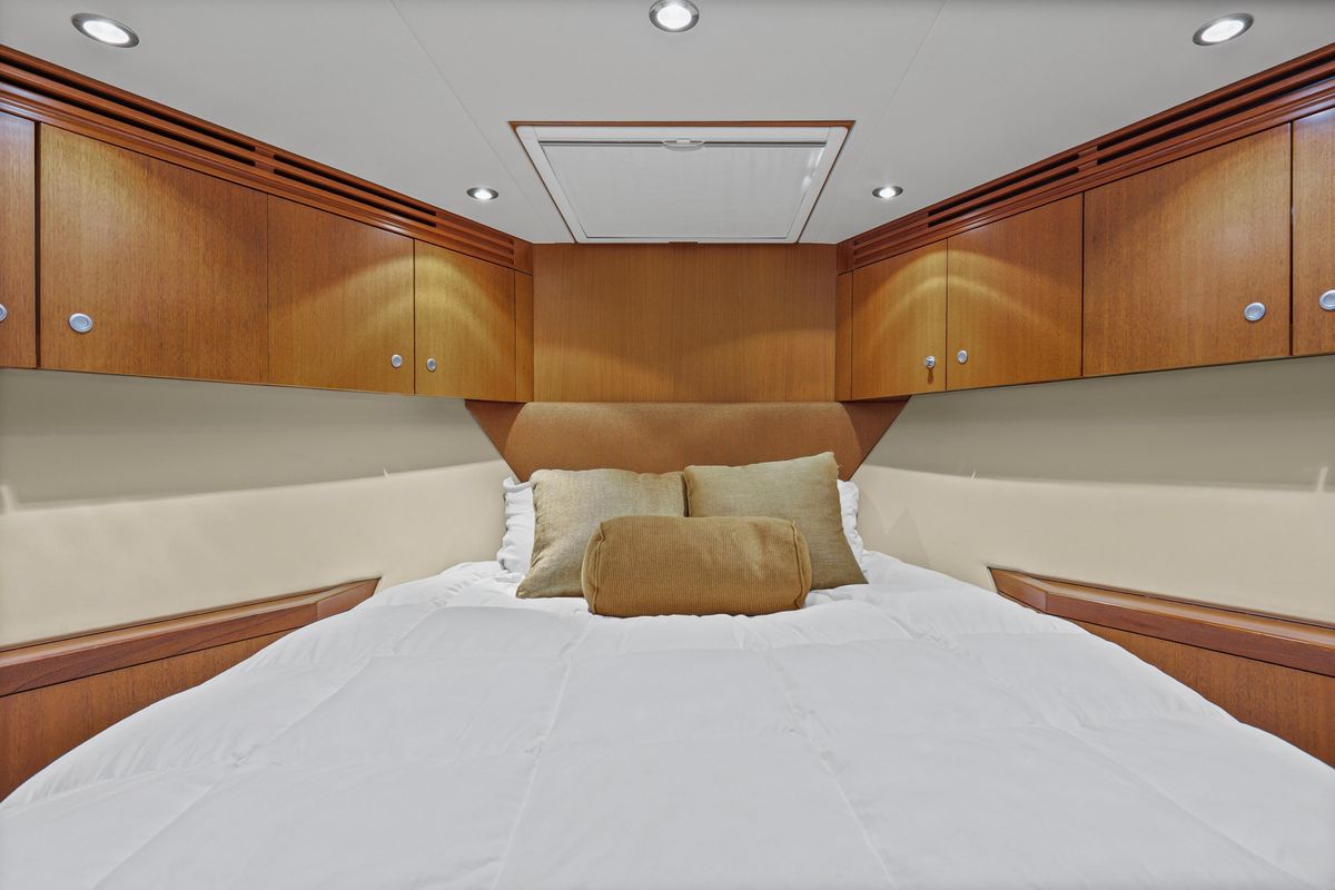 2008 Hatteras 60 