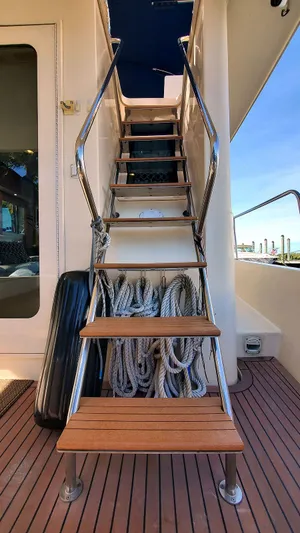 Pelican Yacht Photos Pics Flybridge Stairs