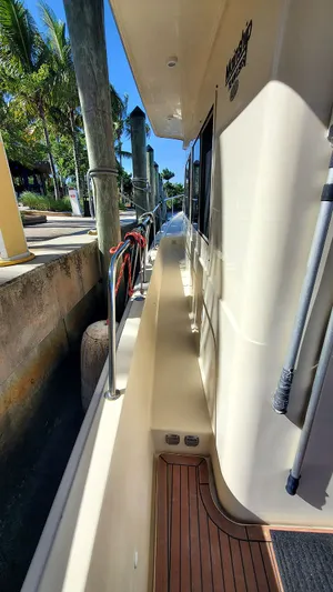 Pelican Yacht Photos Pics Port Walkway