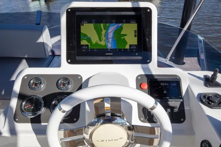 Rumble Bee Yacht Photos Pics 2015 Azimut Magellano 43 - Image 5