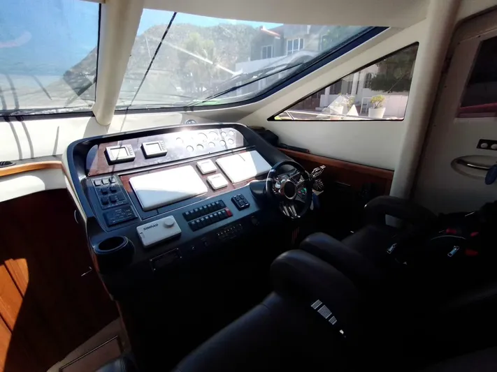 Capricho II Yacht Photos Pics 