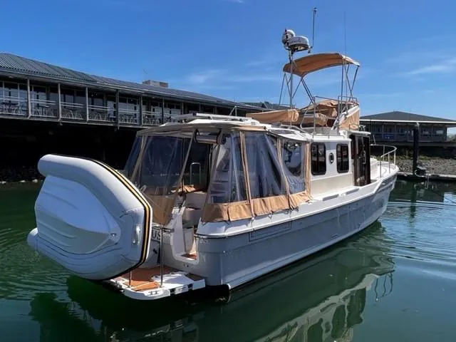 Invictus Yacht Photos Pics 