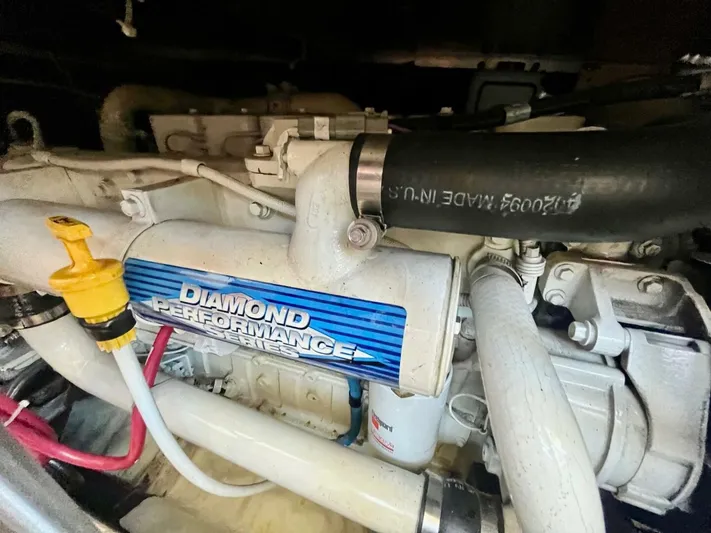  Yacht Photos Pics Engine of 2001 Carver 404 with Diamond Performance Series components.