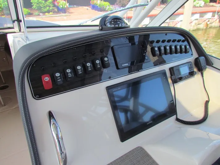 Horse Trader Yacht Photos Pics 