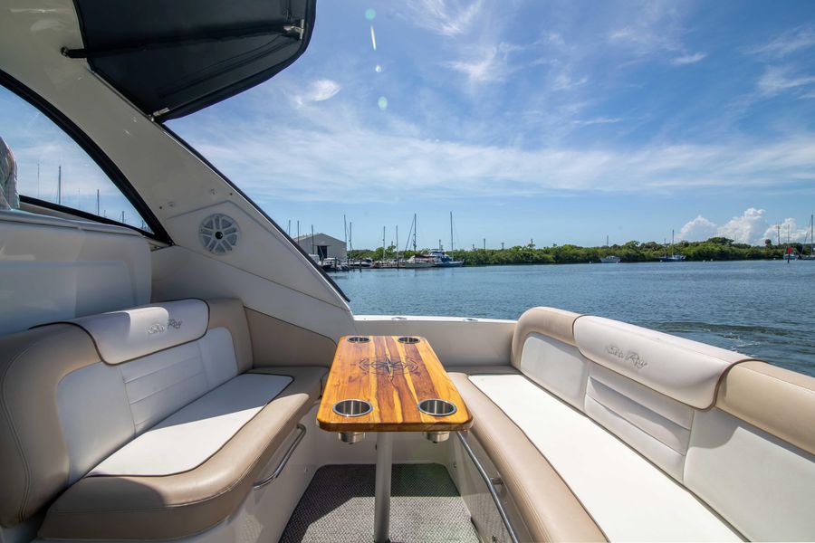 2012 Sea Ray 350 Sundancer