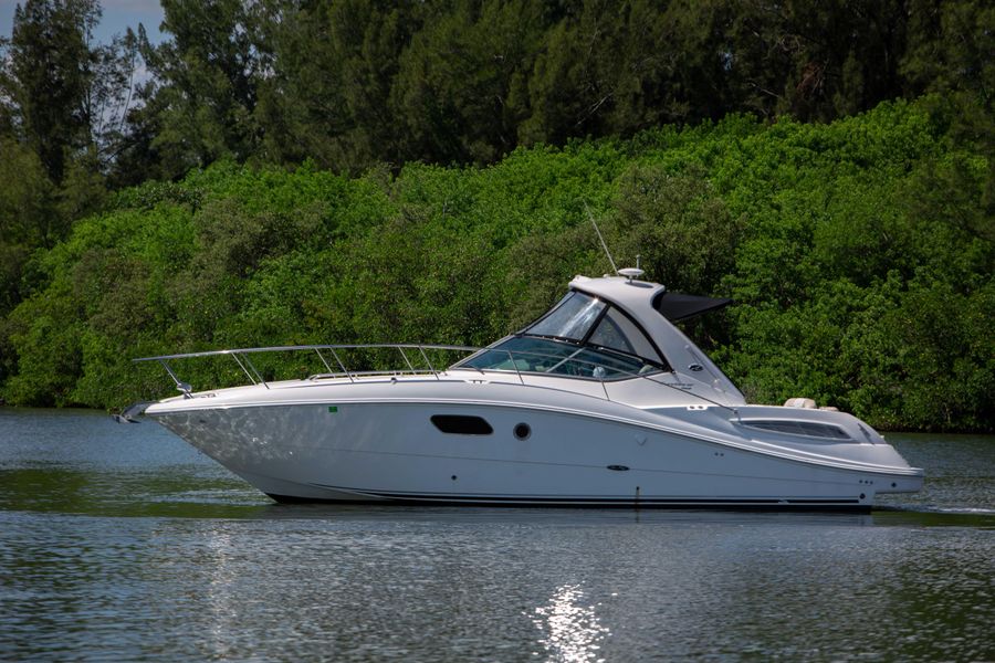 2012 Sea Ray 350 Sundancer