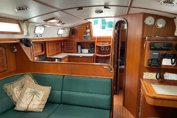Sans Cles Yacht Photos Pics Salon Looking Aft