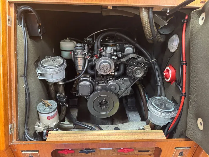 Inner Smile Yacht Photos Pics 