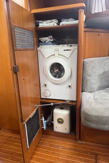 Inner Smile Yacht Photos Pics 