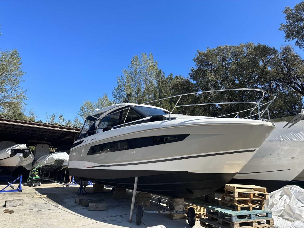 2018 Jeanneau Leader 33