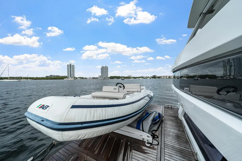 Live More Yacht Photos Pics 