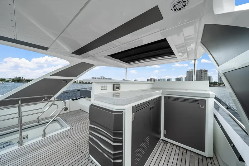 Live More Yacht Photos Pics 