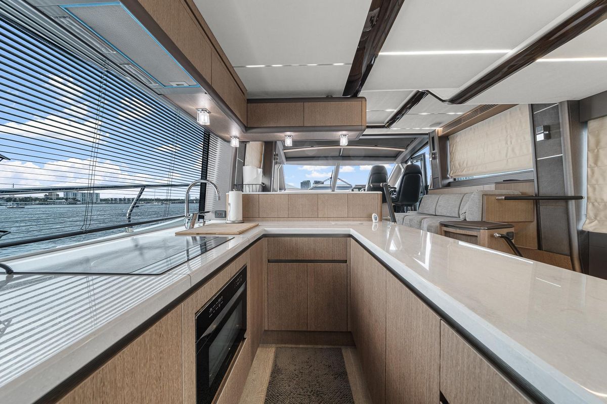 2021 Galeon 68 