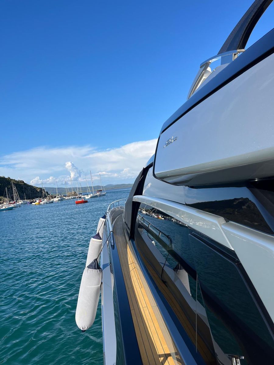 2017 Riva 76 