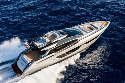 2017 Riva 76' Perseo