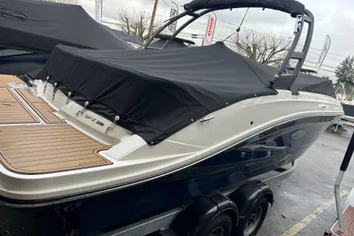Sea Ray SPX230