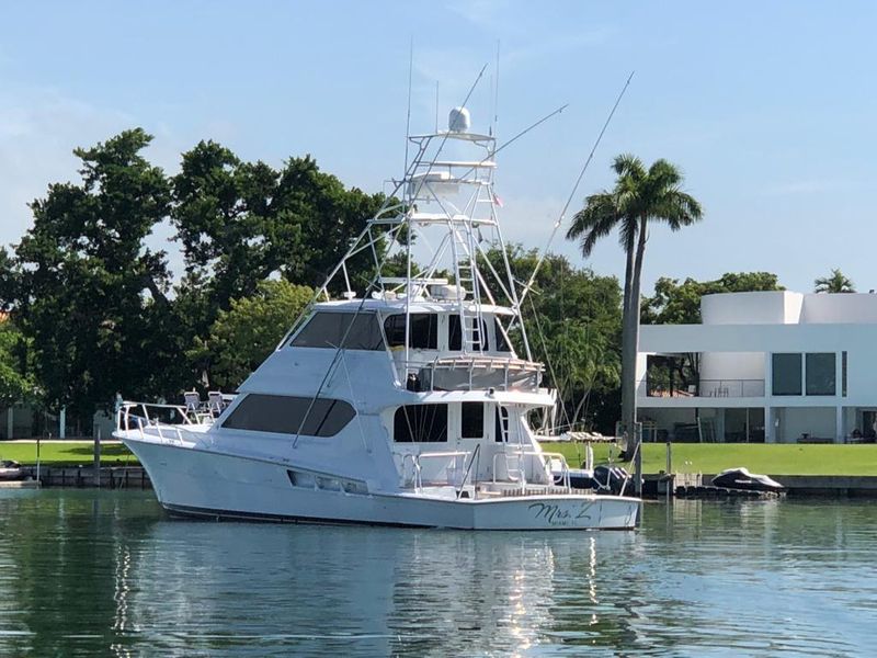 2002 Hatteras 70 Convertible