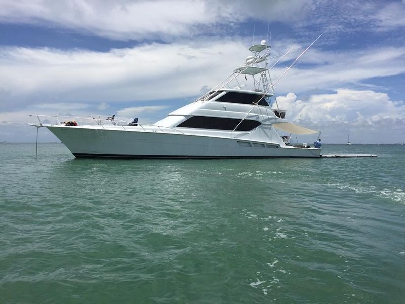 2002 Hatteras 70 Convertible